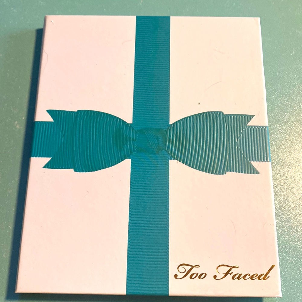 Too Faced makeup palette